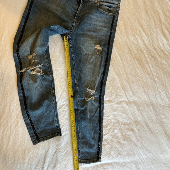 Black Stripe Zara cropped jeans, glammy, shabby - Picture 4 of 4